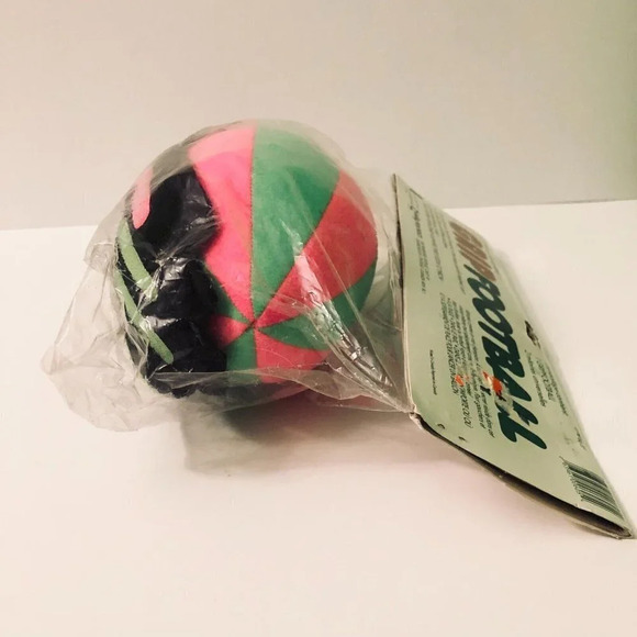 Vintage Grip Ball Football With Glove Damaged Packaging - Picture 14 of 16